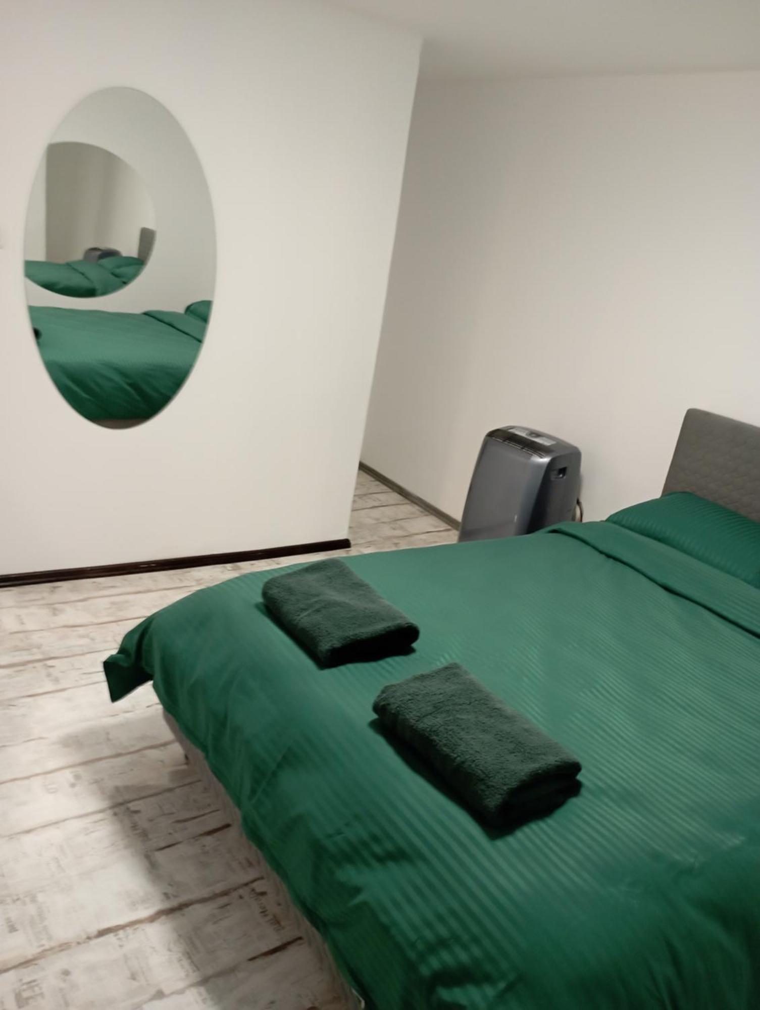 Pensiune Sweet Touch Craiova Exterior foto